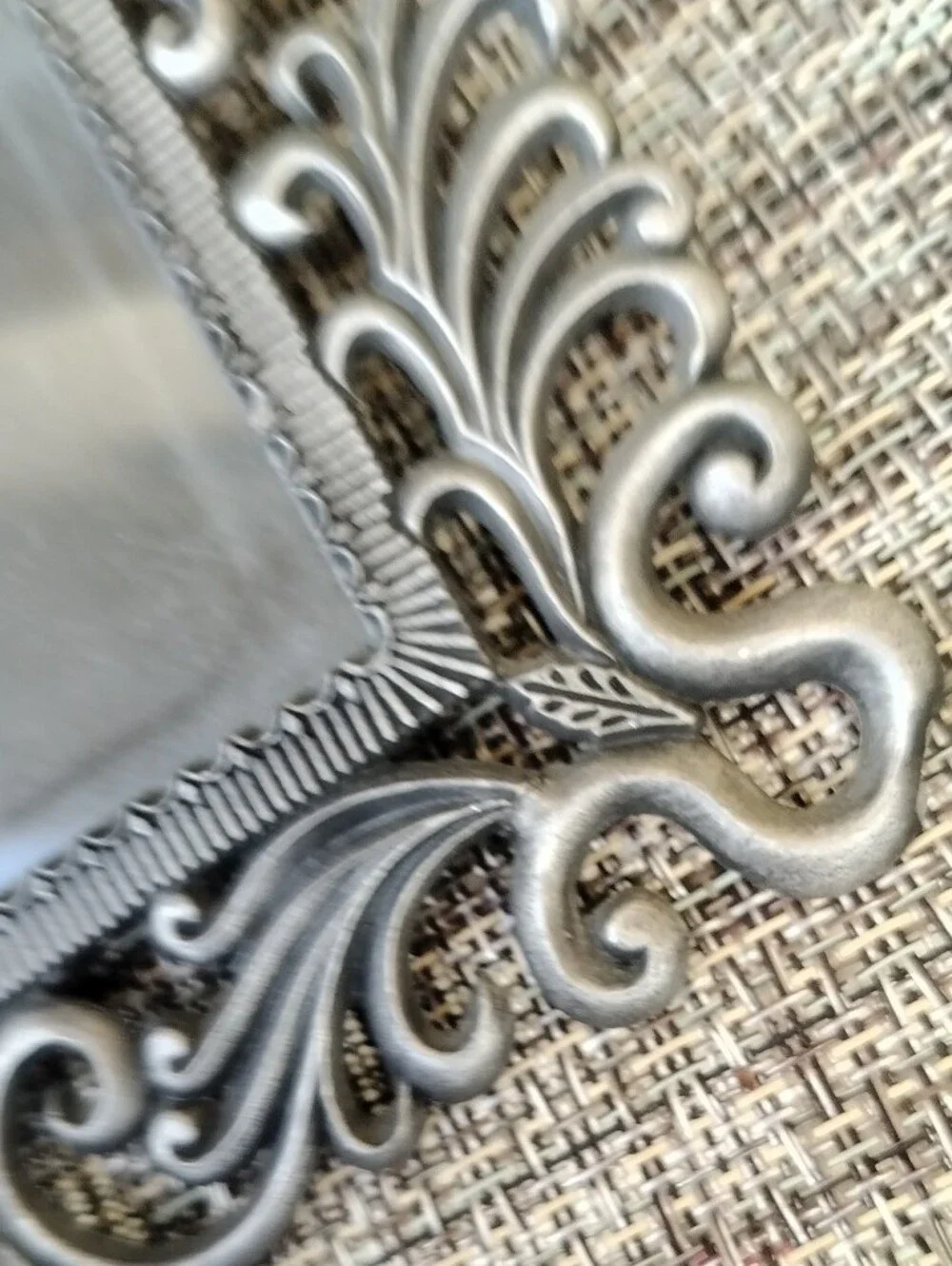 Jennifer Moore,Ornate Silver-Tone Decorative Picture Frame - Elegant Home Accent